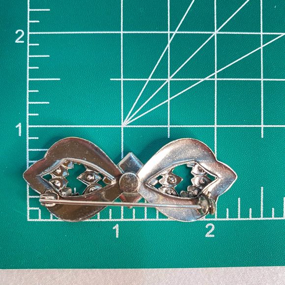 Burnished Silver Brooch Ornate Bow Black Square Central Stone Black Rhinestones - Picture 7 of 7